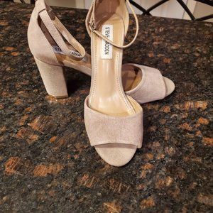 Steve madden suede tan babydoll sandals - size 7